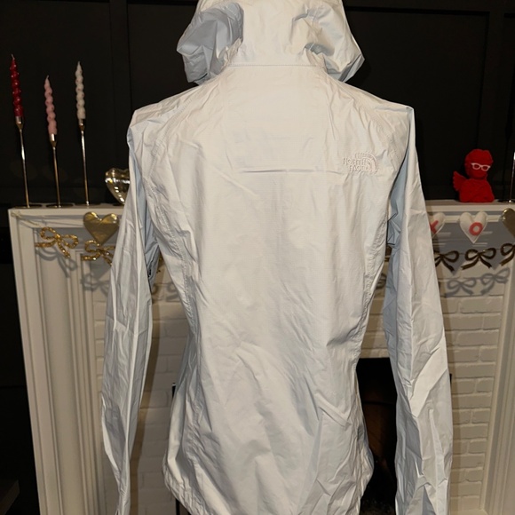 The North Face Lightweight Jacket - Picture 7 of 7